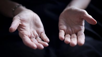 تعبیر مشاهده کف های دست در خواب