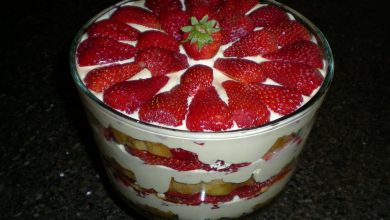 طرز تهیه ترایفل توت فرنگی