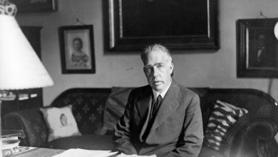 نیلز بور: کاشف مدل اتمی بور و از بنیانگذاران مکانیک کوانتومی