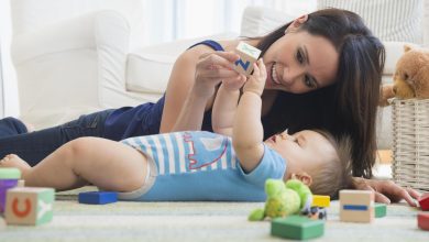 با نوزاد چه بازی هایی انجام دهیم؟