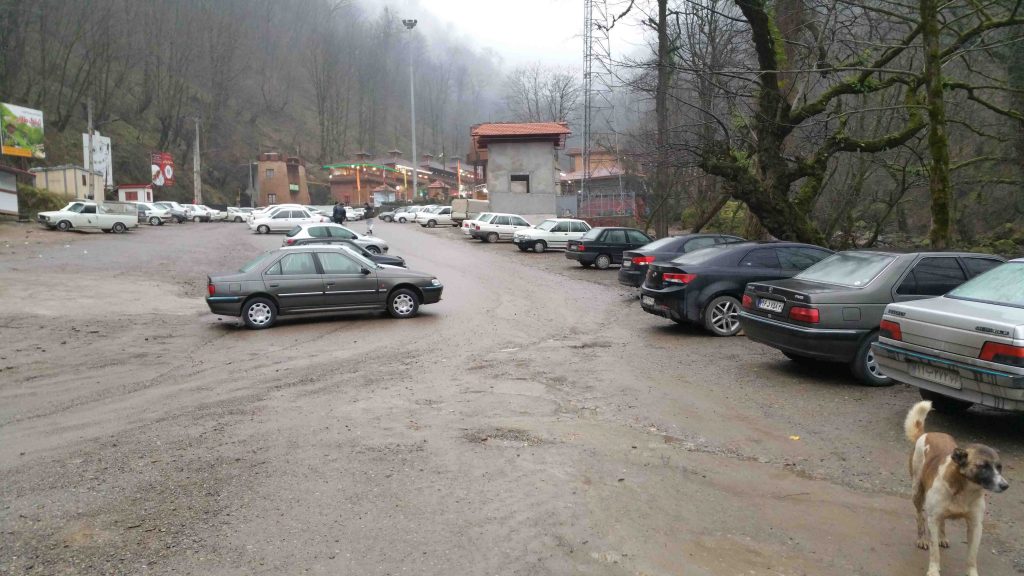 پارکینگ قلعه رودخان