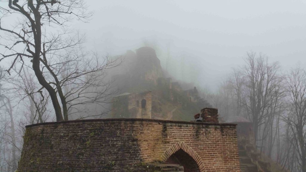 مناظری از قلعه رودخان