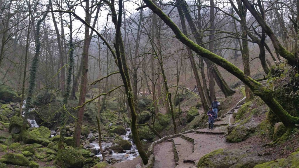 مسیر حرکت به سمت قلعه رودخان