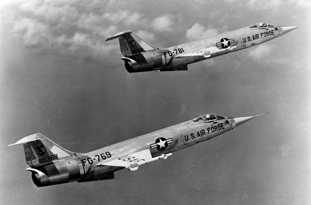 جنگنده F-104